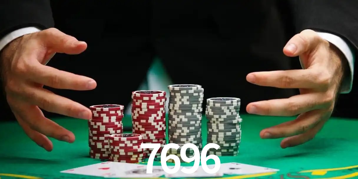 7696